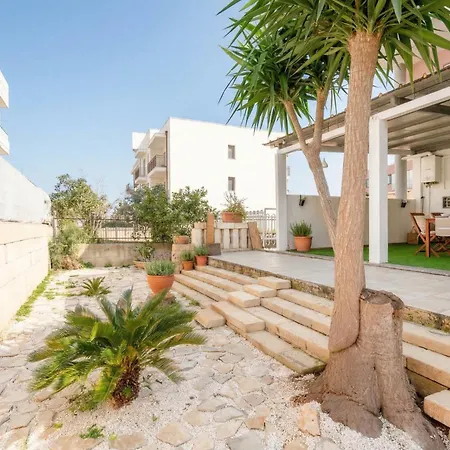 Carmenleo-central With Patio 3*